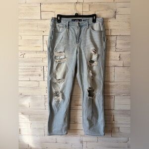 Hollister Ultra High Rise‎ mom jean size 11 regular